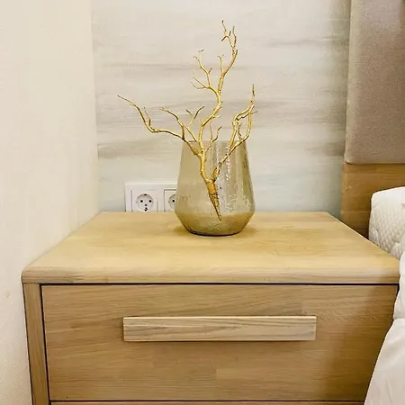 микеланджело Апартаменты *
